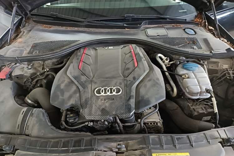 Used Audi A6 2017 Avant 35 TFSI Fashion Model Engine Bay