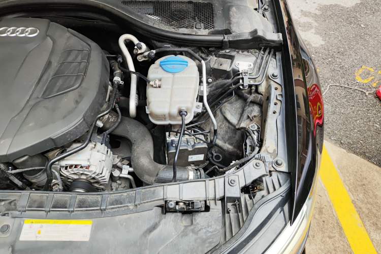Used Audi A6 2017 Avant 40 TFSI Sport Edition Engine Bay Left