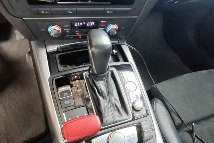 Used Audi A6 2017 Avant 40 TFSI Sport Edition Gear Lever