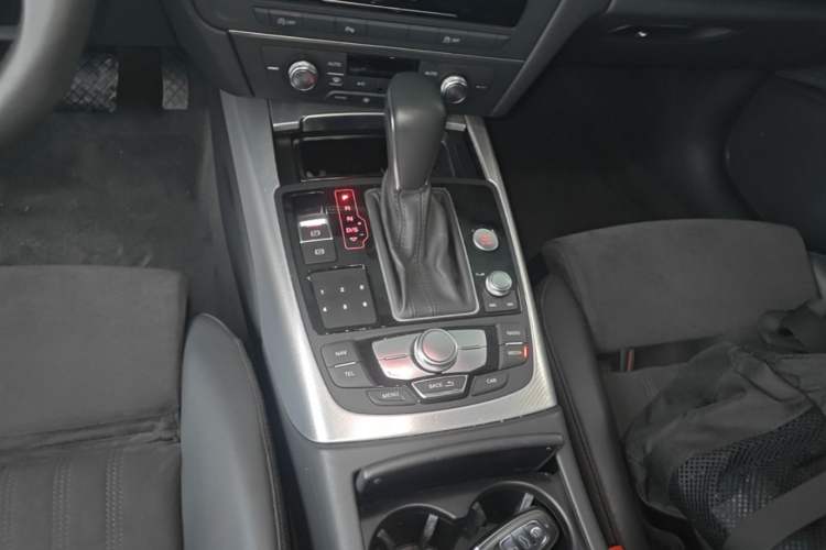 Used Audi A6 2017 Avant 40 TFSI Sport Edition Gear Lever
