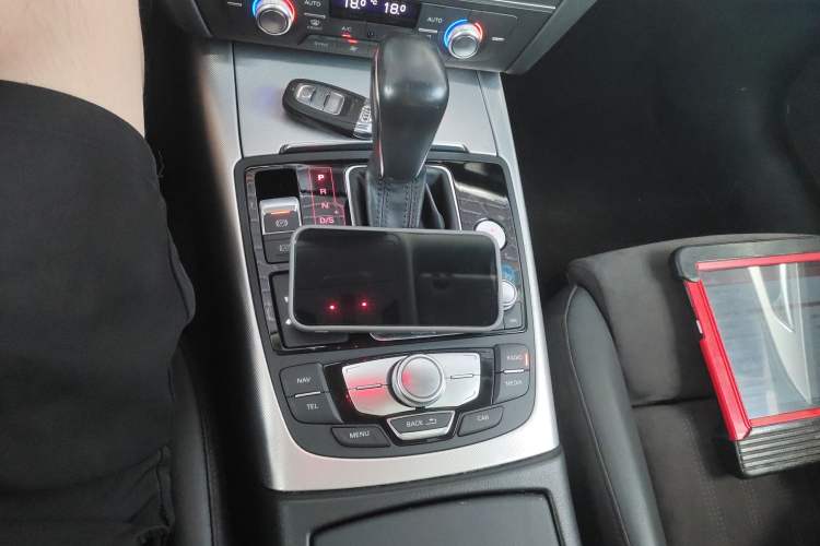 Used Audi A6 2017 Avant 40 TFSI Sport Edition Gear Lever