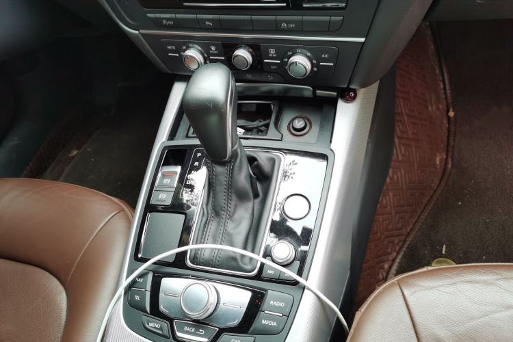 Used Audi A6 2017 Avant 35 TFSI Fashion Model Gear Lever