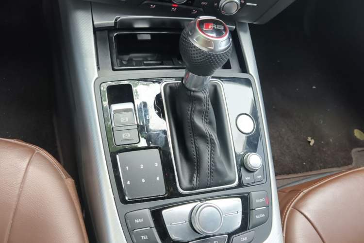 Used Audi A6 2017 Avant 35 TFSI Fashion Model Gear Lever