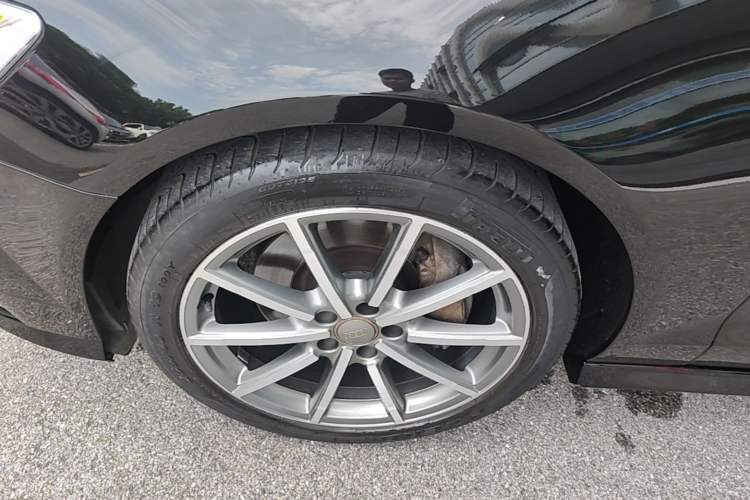 Used Audi A6 2017 Avant 40 TFSI Sport Edition Left Front Wheel Hub