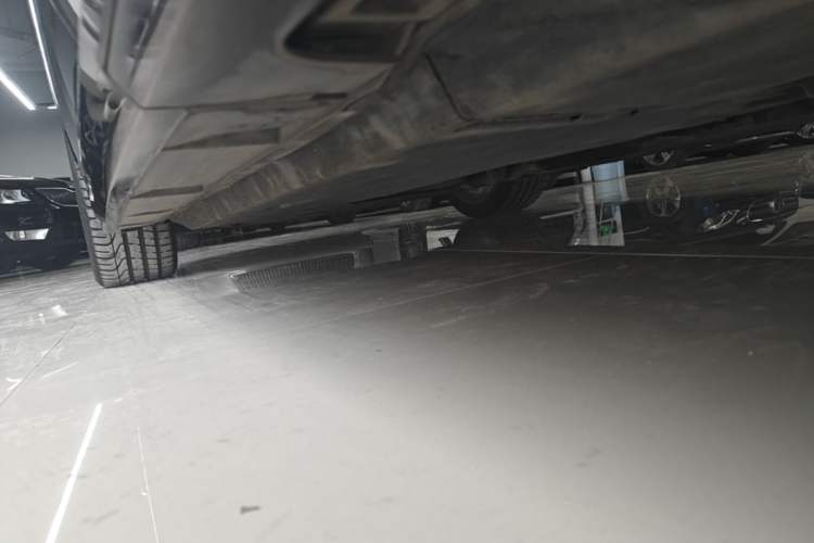Used Audi A6 2017 Avant 40 TFSI Sport Edition Left Side Sill