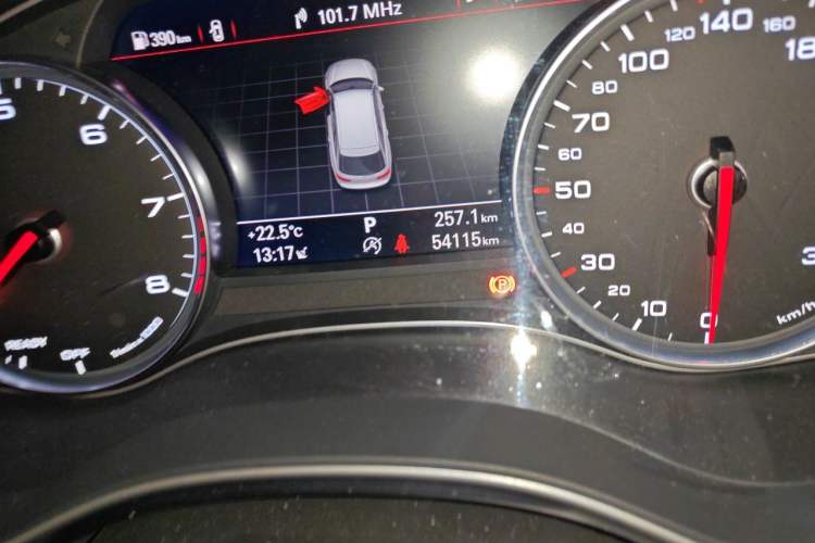 Used Audi A6 2017 Avant 40 TFSI Sport Edition Odometer Close Up
