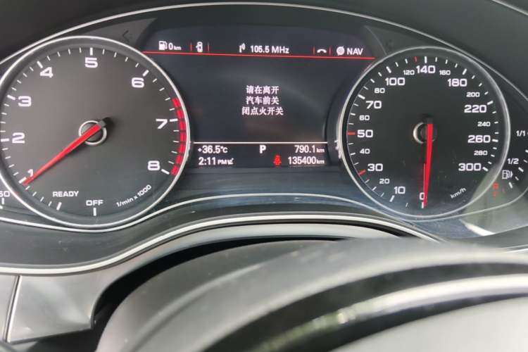 Used Audi A6 2017 Avant 35 TFSI Fashion Model Odometer Close Up