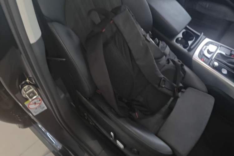 Used Audi A6 2017 Avant 40 TFSI Sport Edition Right Front Seat
