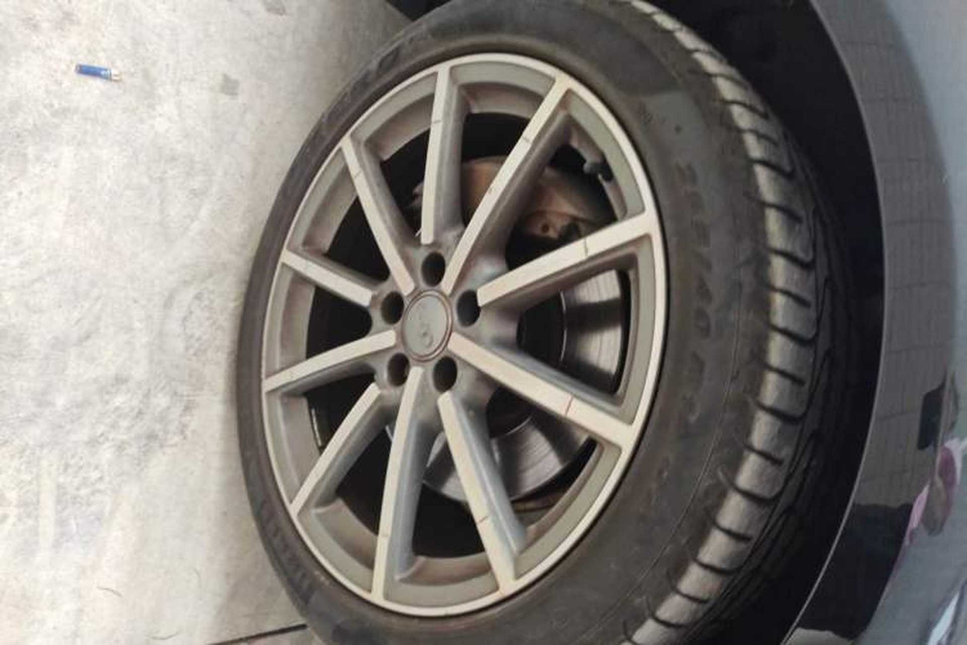 Used Audi A6 2017 Avant 40 TFSI Sport Edition Right Front Wheel Hub