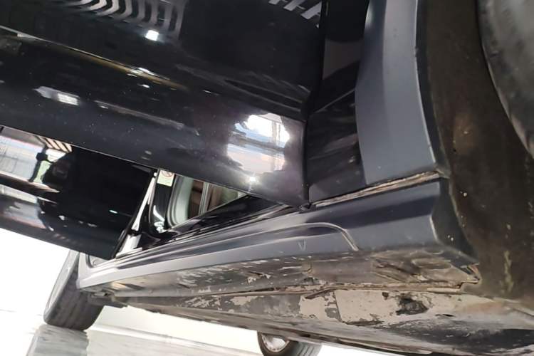 Used Audi A6 2017 3.0T allroad quattro Right Side Sill