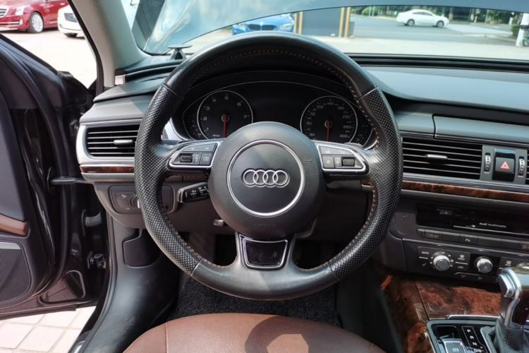 Used Audi A6 2017 Avant 35 TFSI Fashion Model Steering Wheel