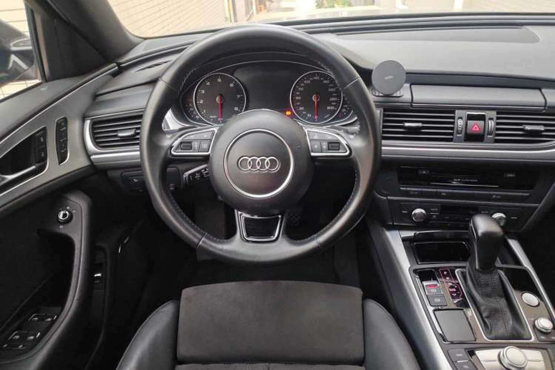 Used Audi A6 2017 Avant 40 TFSI Sport Edition Steering Wheel