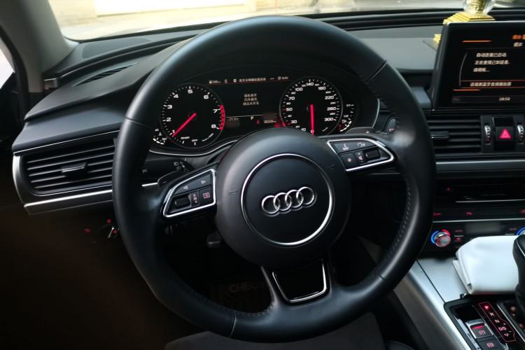 Used Audi A6 2017 Avant 40 TFSI Sport Edition Steering Wheel