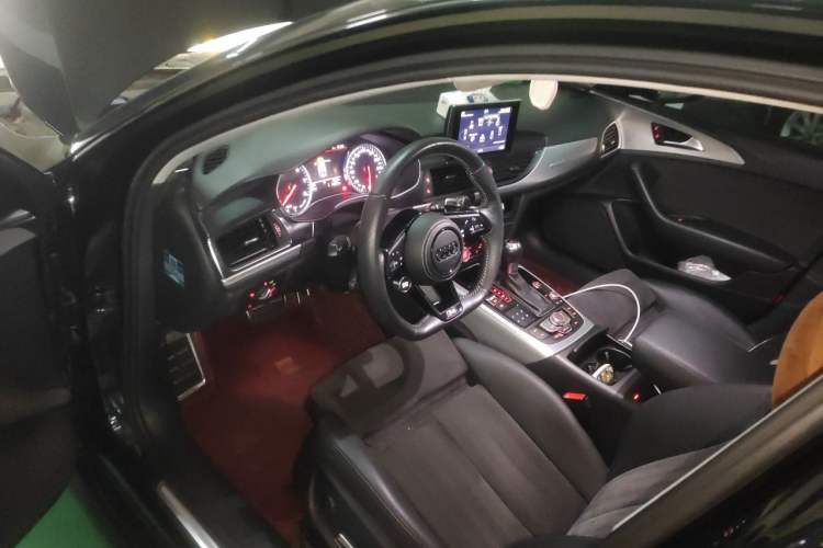 Used Audi A6 2017 Avant 40 TFSI Sport Edition Steering Wheel