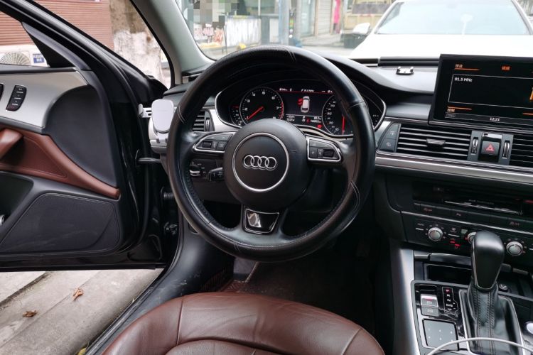Used Audi A6 2017 Avant 35 TFSI Fashion Model Steering Wheel
