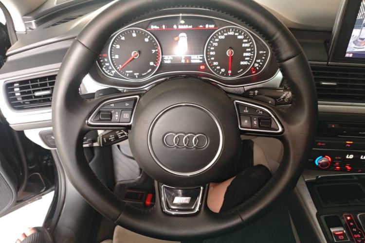 Used Audi A6 2017 Avant 40 TFSI Sport Edition Steering Wheel
