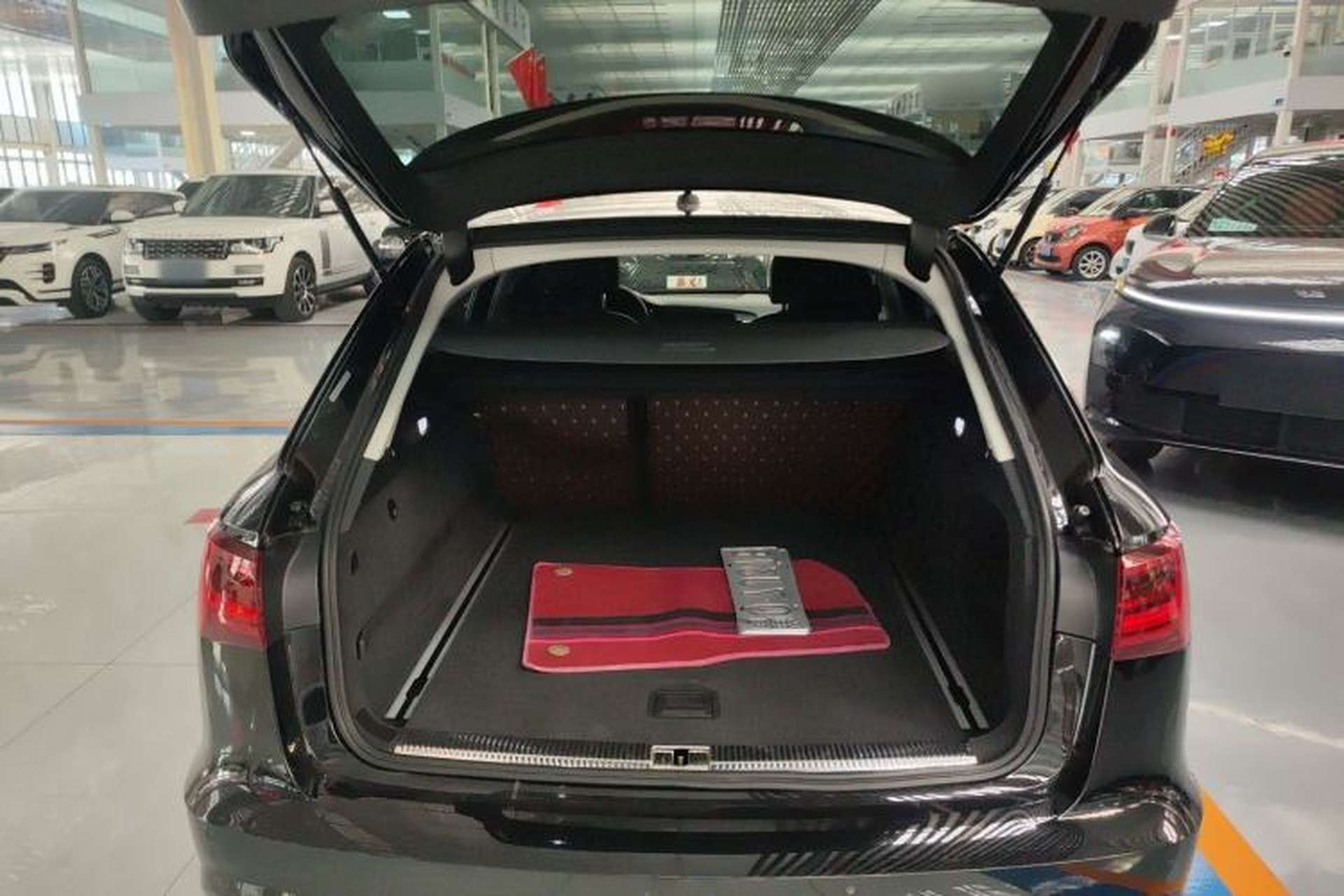Used Audi A6 2017 Avant 40 TFSI Sport Edition Trunk