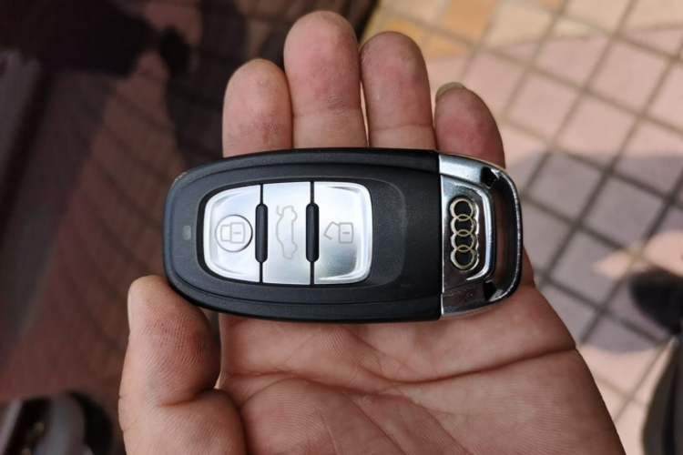 Used Audi A6 2017 Avant 35 TFSI Fashion Model Vehicle Key