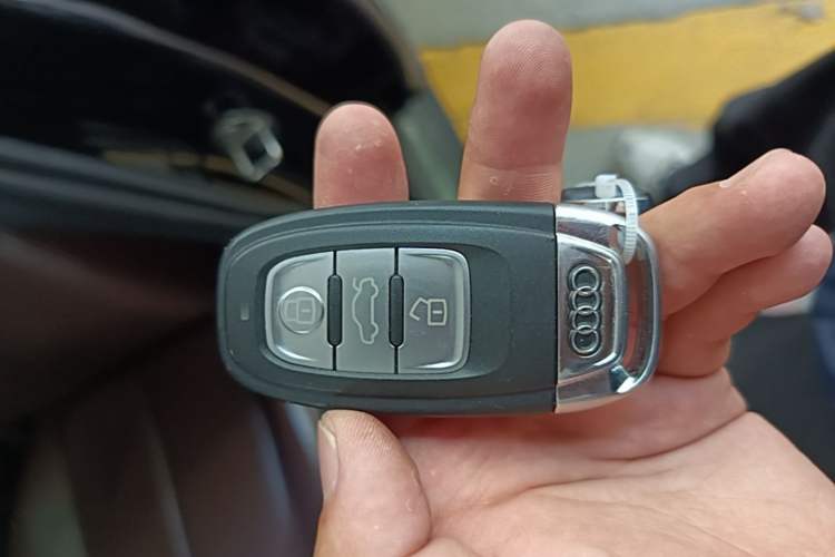 Used Audi A6 2017 Avant 35 TFSI Fashion Model Vehicle Key