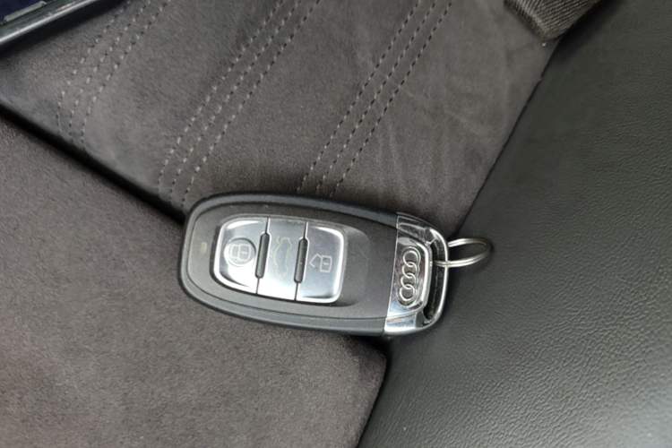 Used Audi A6 2017 Avant 40 TFSI Sport Edition Vehicle Key