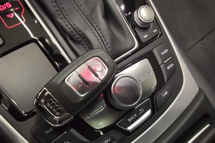 Used Audi A6 2017 Avant 40 TFSI Sport Edition Vehicle Key