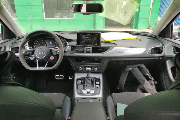Used Audi A6 2017 Avant 40 TFSI Sport Edition Center Console