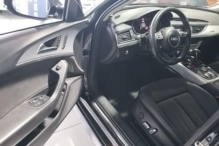 Used Audi A6 2017 Avant 40 TFSI Sport Edition Driver Seat
