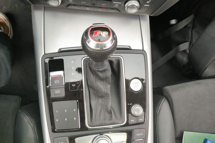 Used Audi A6 2017 Avant 40 TFSI Sport Edition Gear Lever