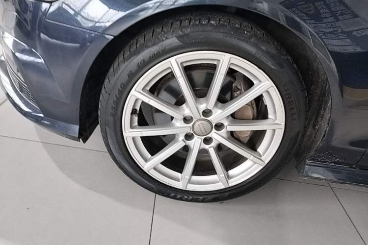 Used Audi A6 2017 Avant 40 TFSI Sport Edition Left Front Wheel Hub
