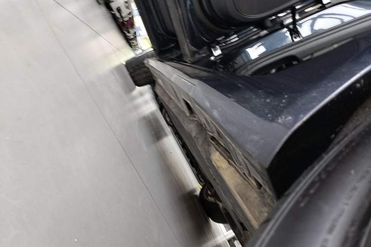 Used Audi A6 2017 Avant 40 TFSI Sport Edition Left Side Sill