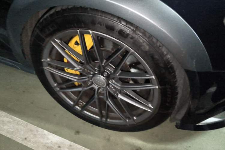 Used Audi A6 2017 3.0T allroad quattro Right Front Wheel Hub
