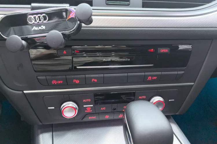 Used Audi A6 2017 Avant 40 TFSI Sport Edition Audio And AC Panel