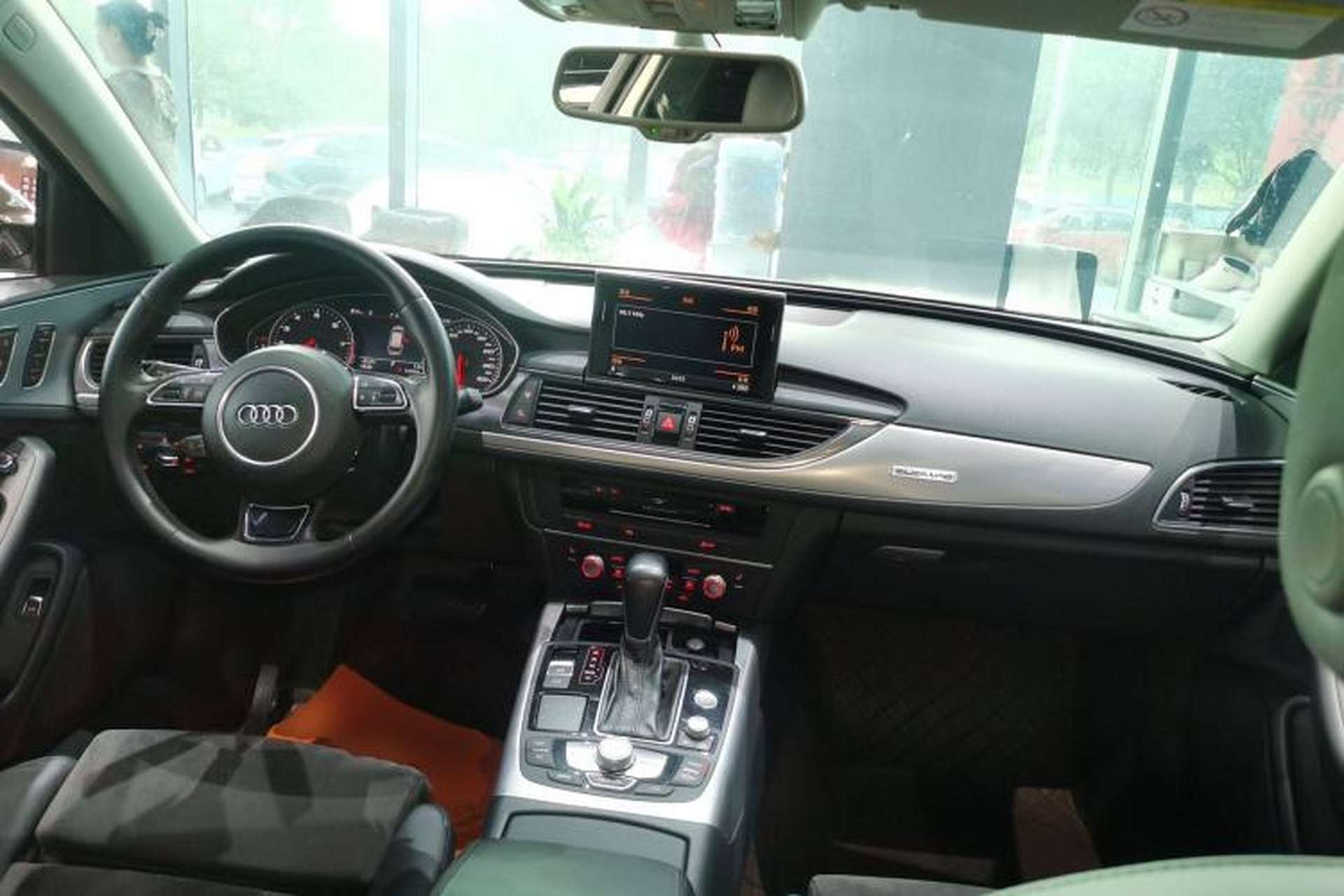 Used Audi A6 2017 Avant 40 TFSI Sport Edition Center Console