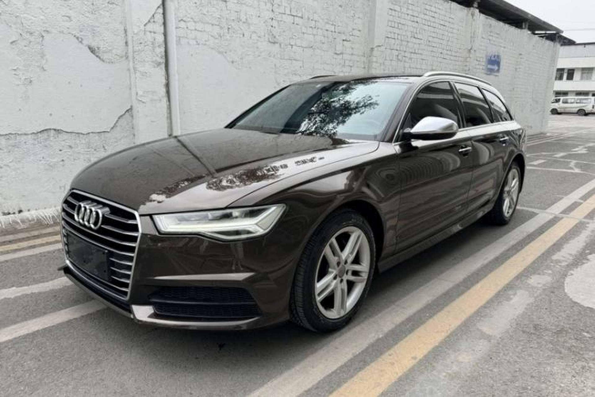 Used Audi A6 2017 Avant 35 TFSI Fashion Model Front Left 45 Deg