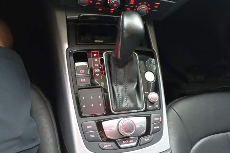 Used Audi A6 2017 Avant 35 TFSI Fashion Model Gear Lever