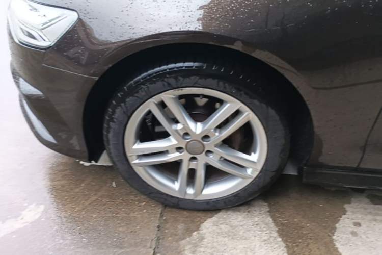 Used Audi A6 2017 Avant 35 TFSI Fashion Model Left Front Wheel Hub