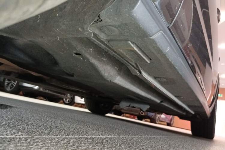 Used Audi A6 2017 3.0T allroad quattro Left Side Sill