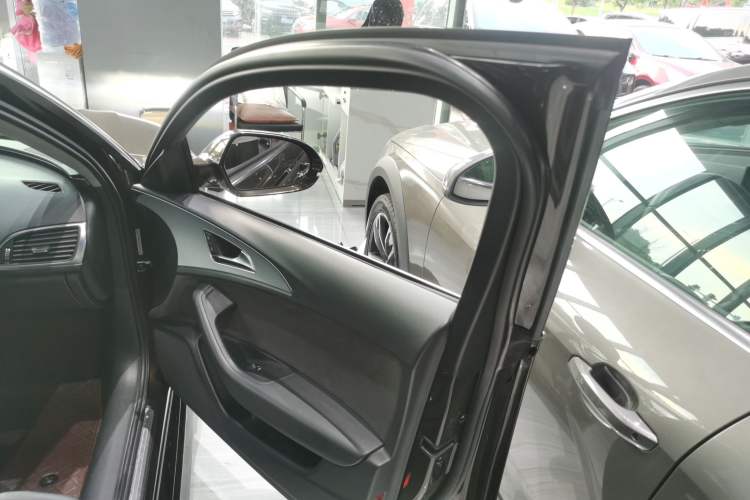 Used Audi A6 2017 Avant 40 TFSI Sport Edition Right Front Door Interior