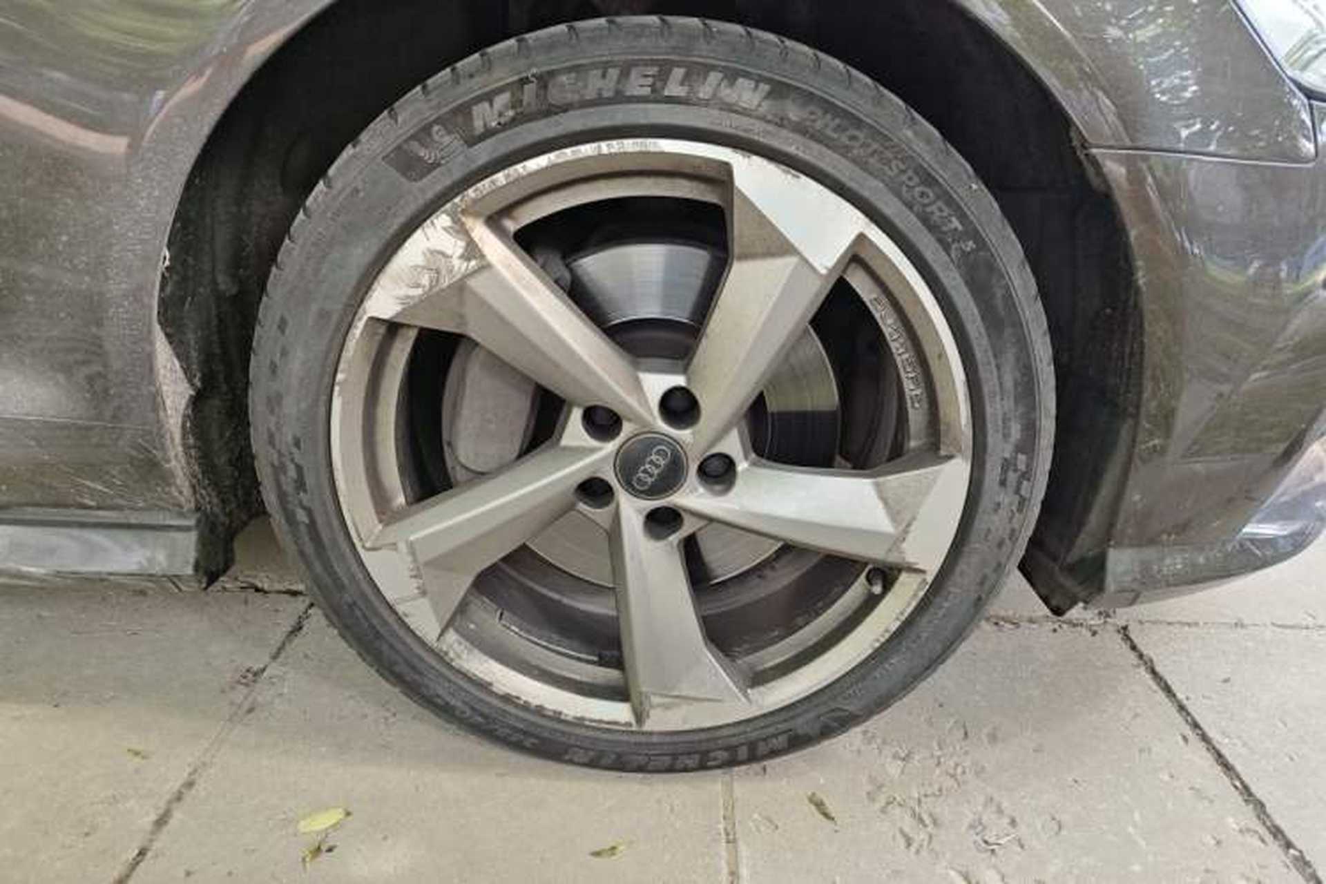 Used Audi A6 2017 Avant 40 TFSI Sport Edition Right Front Wheel Hub