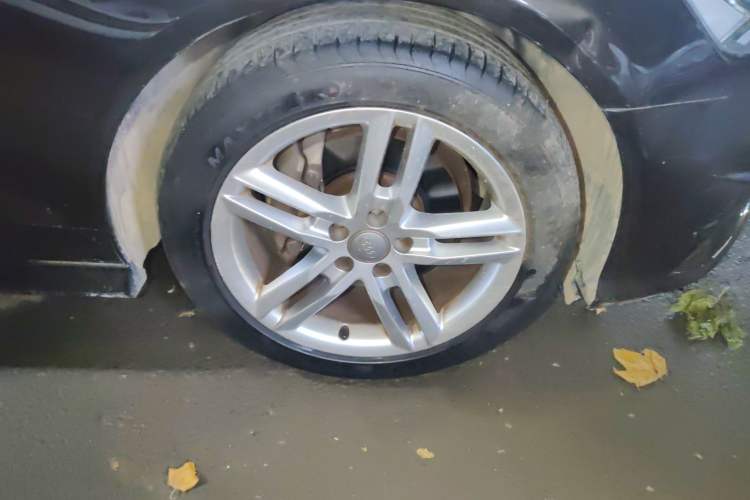Used Audi A6 2017 Avant 35 TFSI Fashion Model Right Front Wheel Hub