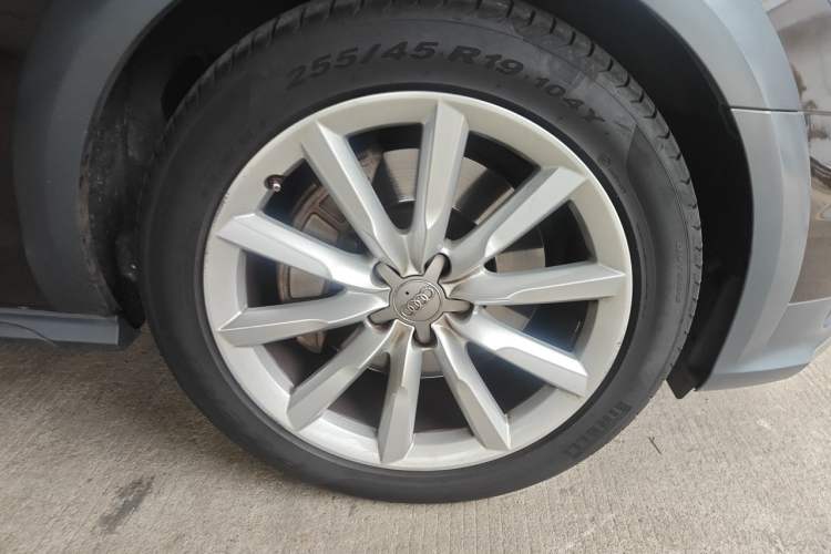 Used Audi A6 2017 3.0T allroad quattro Right Front Wheel Hub
