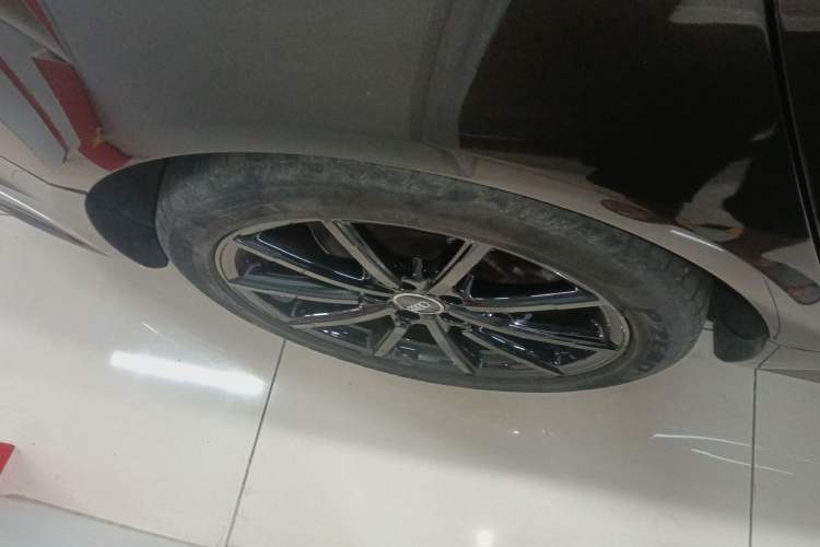 Used Audi A6 2017 Avant 40 TFSI Sport Edition Right Rear Wheel Hub
