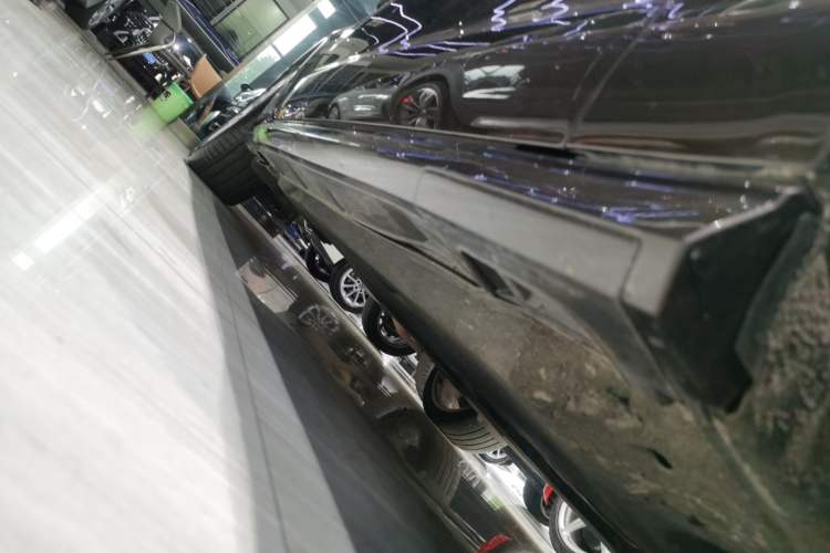 Used Audi A6 2017 Avant 40 TFSI Sport Edition Right Side Sill
