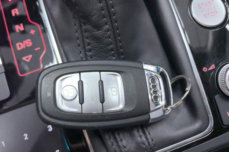 Used Audi A6 2017 Avant 40 TFSI Sport Edition Vehicle Key