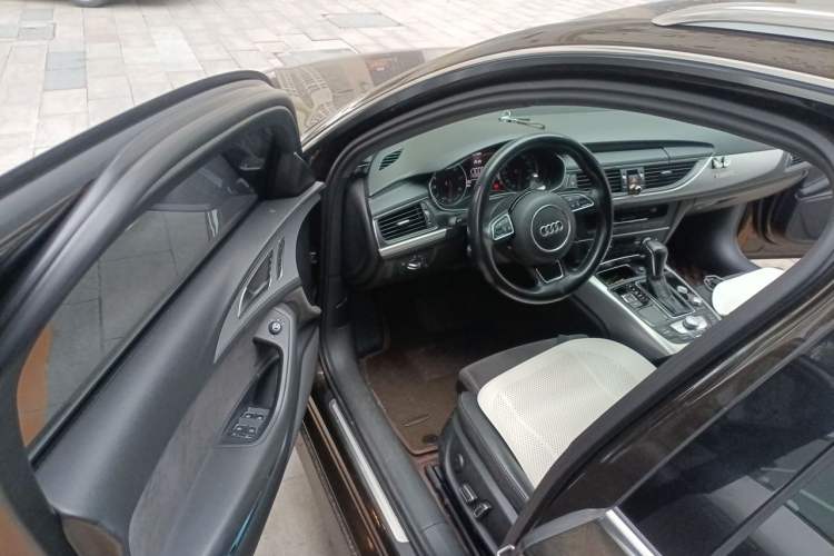 Used Audi A6 2017 Avant 40 TFSI Sport Edition Driver Seat