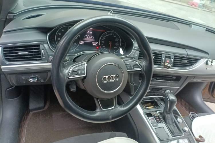 Used Audi A6 2017 Avant 40 TFSI Sport Edition Steering Wheel