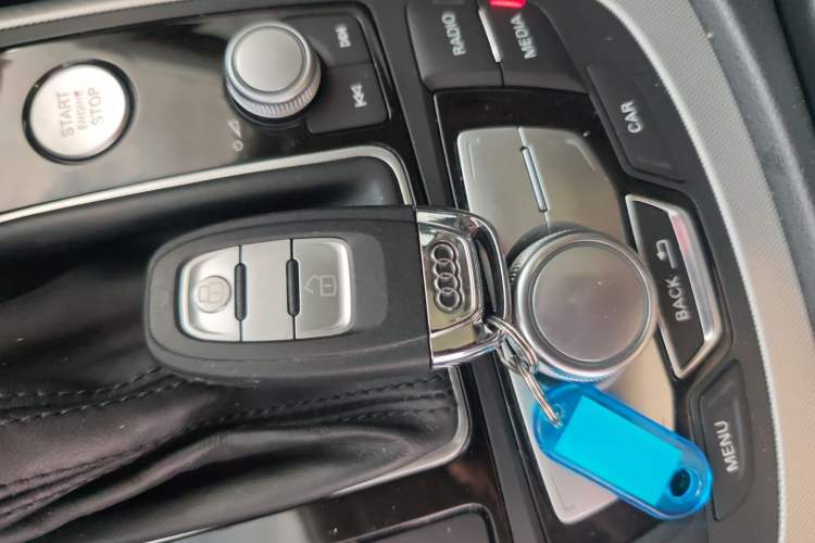 Used Audi A6 2017 Avant 40 TFSI Sport Edition Vehicle Key