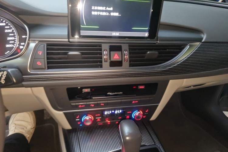 Used Audi A6 2017 Avant 35 TFSI Fashion Model Audio And AC Panel