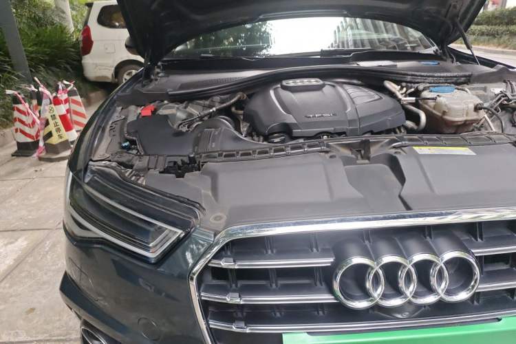 Used Audi A6 2017 Avant 35 TFSI Fashion Model Engine Bay Right