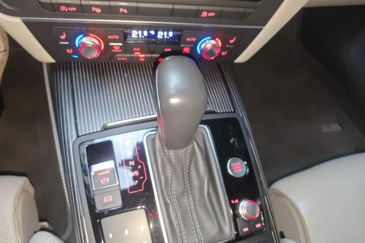 Used Audi A6 2017 Avant 35 TFSI Fashion Model Gear Lever